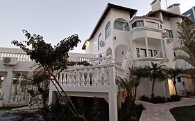 Czaritza Apart Hotel